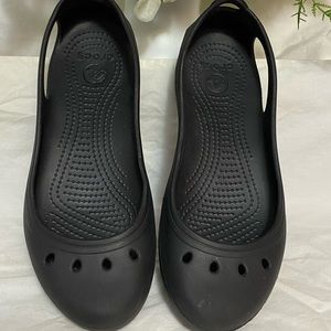 Women’s Kadee ballet flat crocs size 9